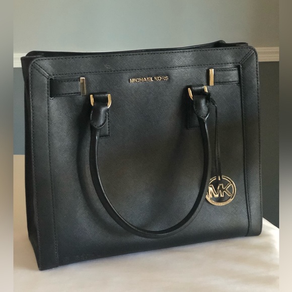 Michael Kors Handbag - Picture 1 of 2